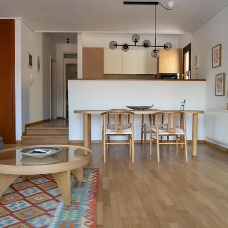 Apartament Elegant 2br With Private Garage In The Old Town