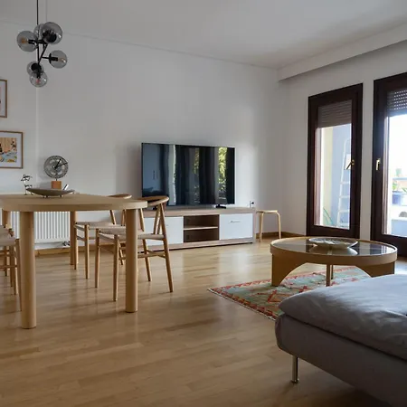 Apartament Elegant 2br With Private Garage In The Old Town *